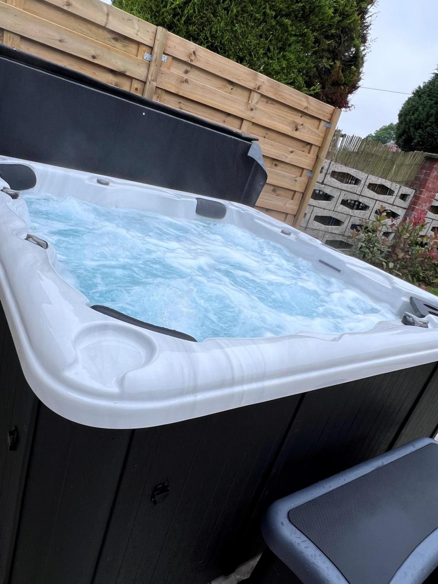 Gite Rubis - Jacuzzi - Pairi Daiza - 6 Pers Brugelette Exterior foto